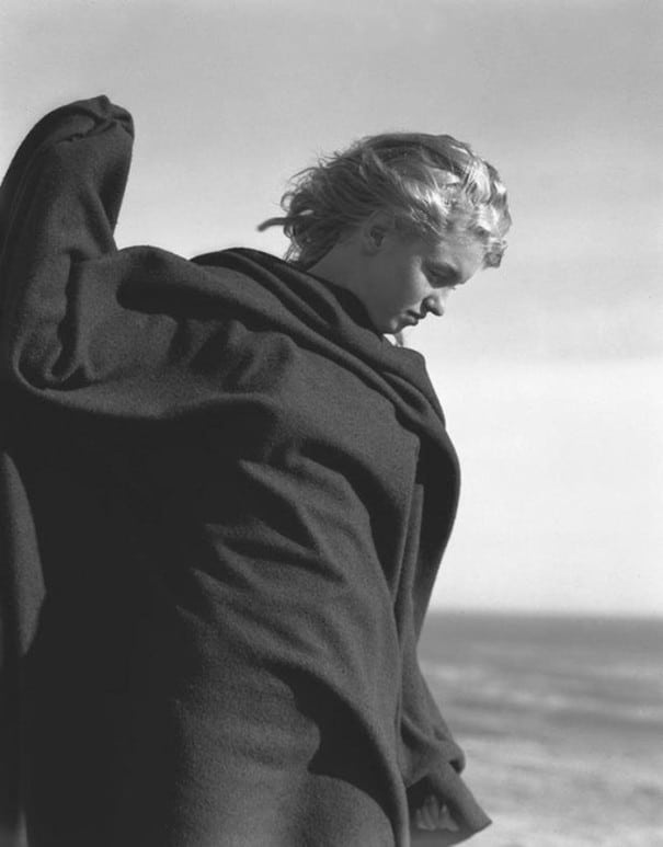 young-marilyn-monroe-norma-jeane-dougherty-andre-de-dienes-malibu-21-605x773