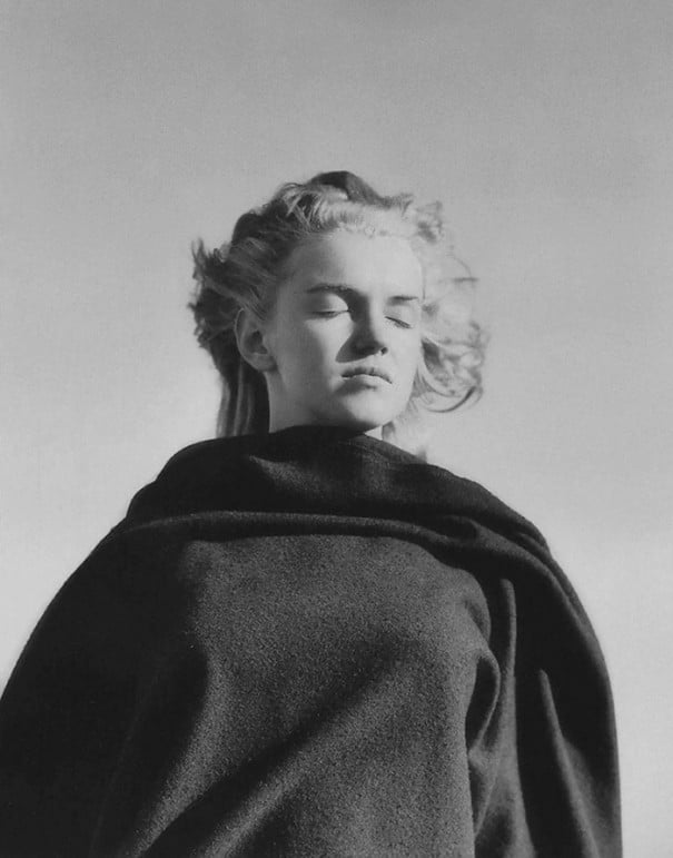 young-marilyn-monroe-norma-jeane-dougherty-andre-de-dienes-malibu-5-605x771