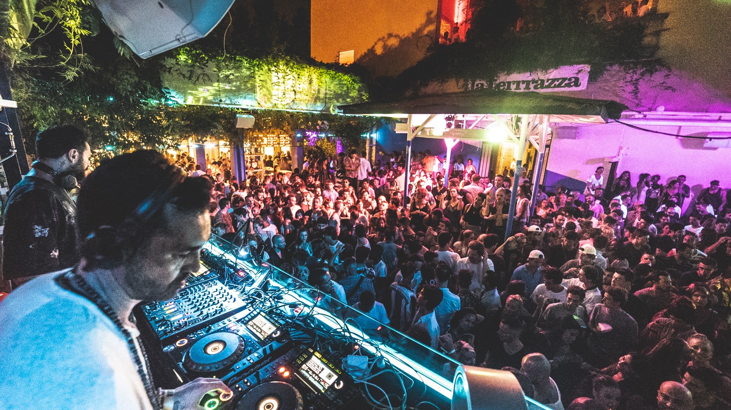 Guide on Barcelona’s Hottest Clubs Barcelona-Home